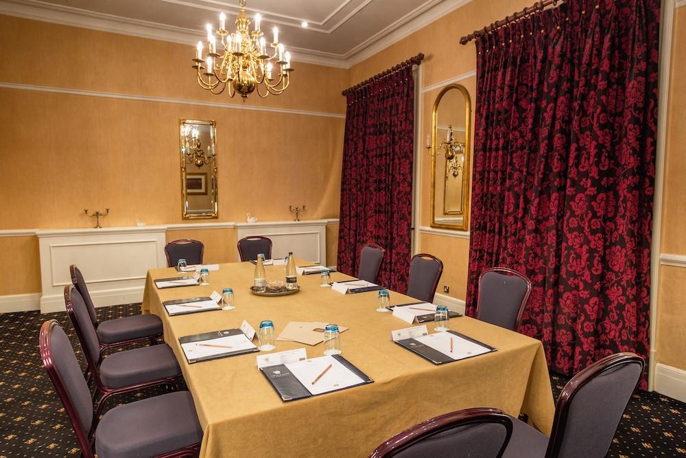 Old Swan Hotel هاروغايت المظهر الخارجي الصورة