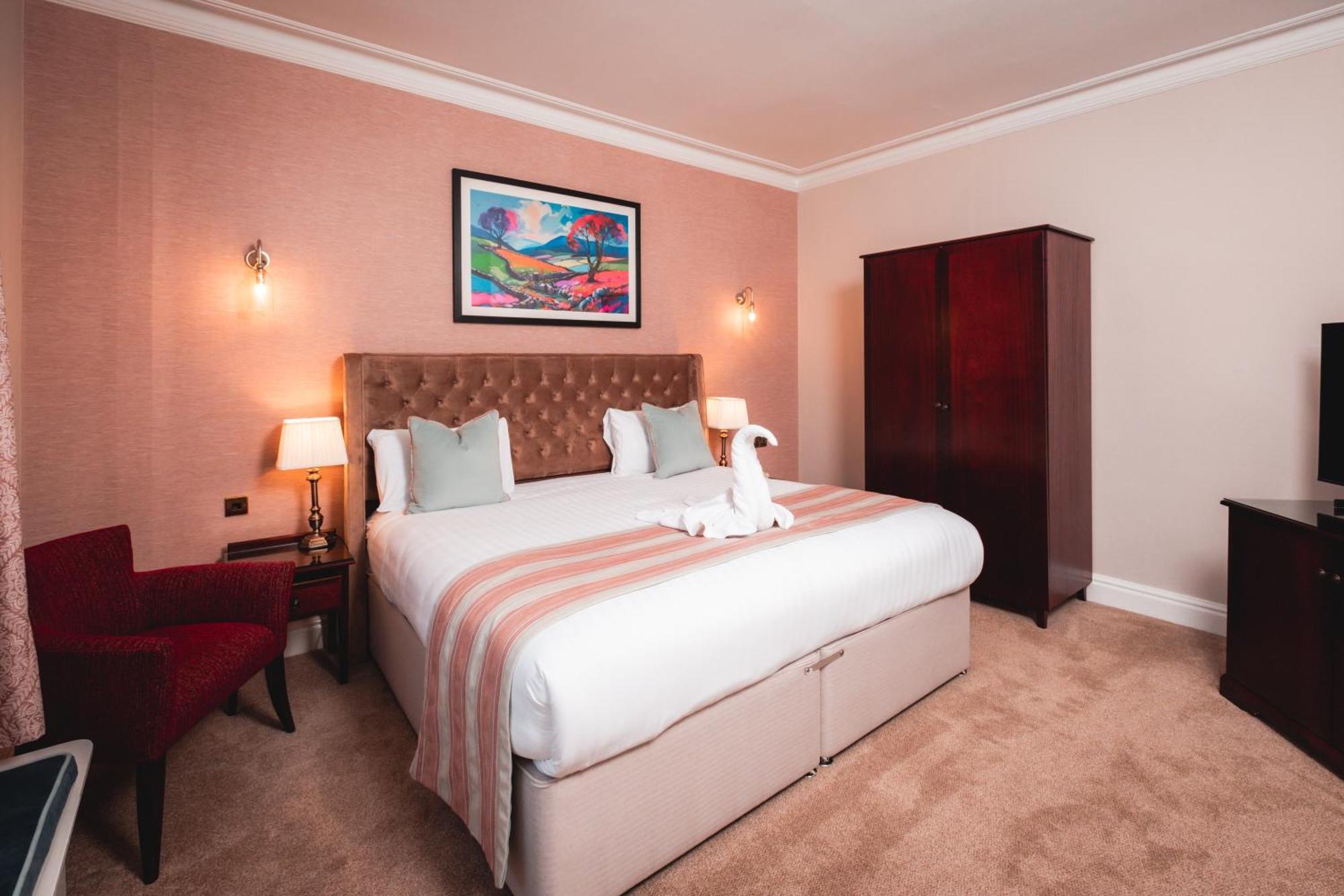 Old Swan Hotel هاروغايت المظهر الخارجي الصورة