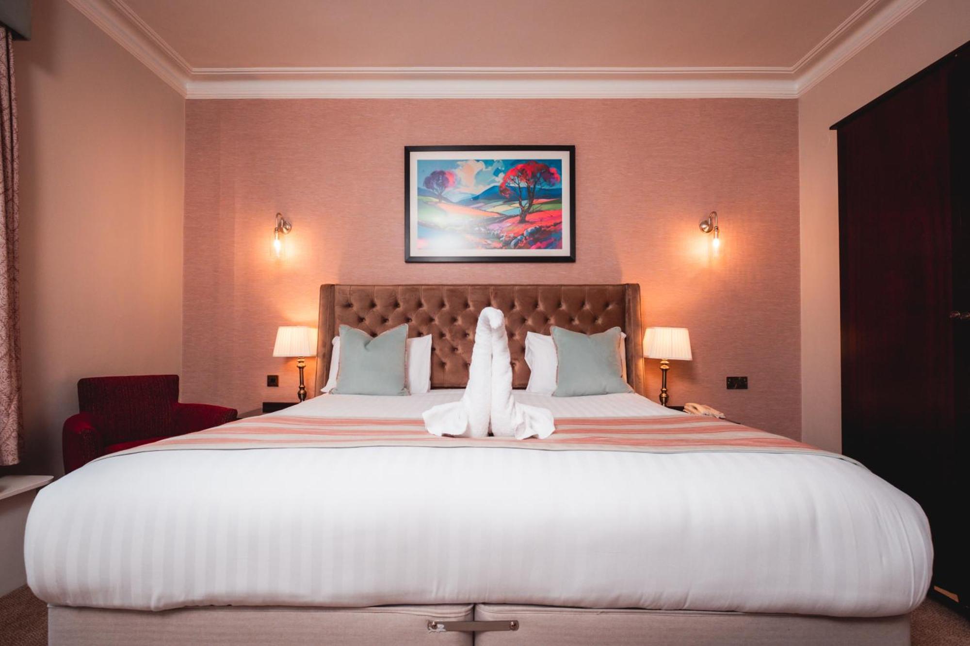 Old Swan Hotel هاروغايت المظهر الخارجي الصورة