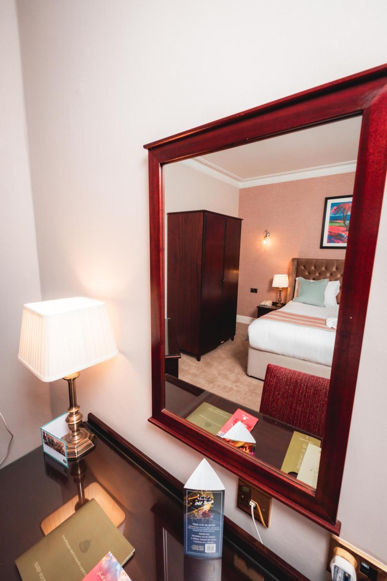 Old Swan Hotel هاروغايت المظهر الخارجي الصورة