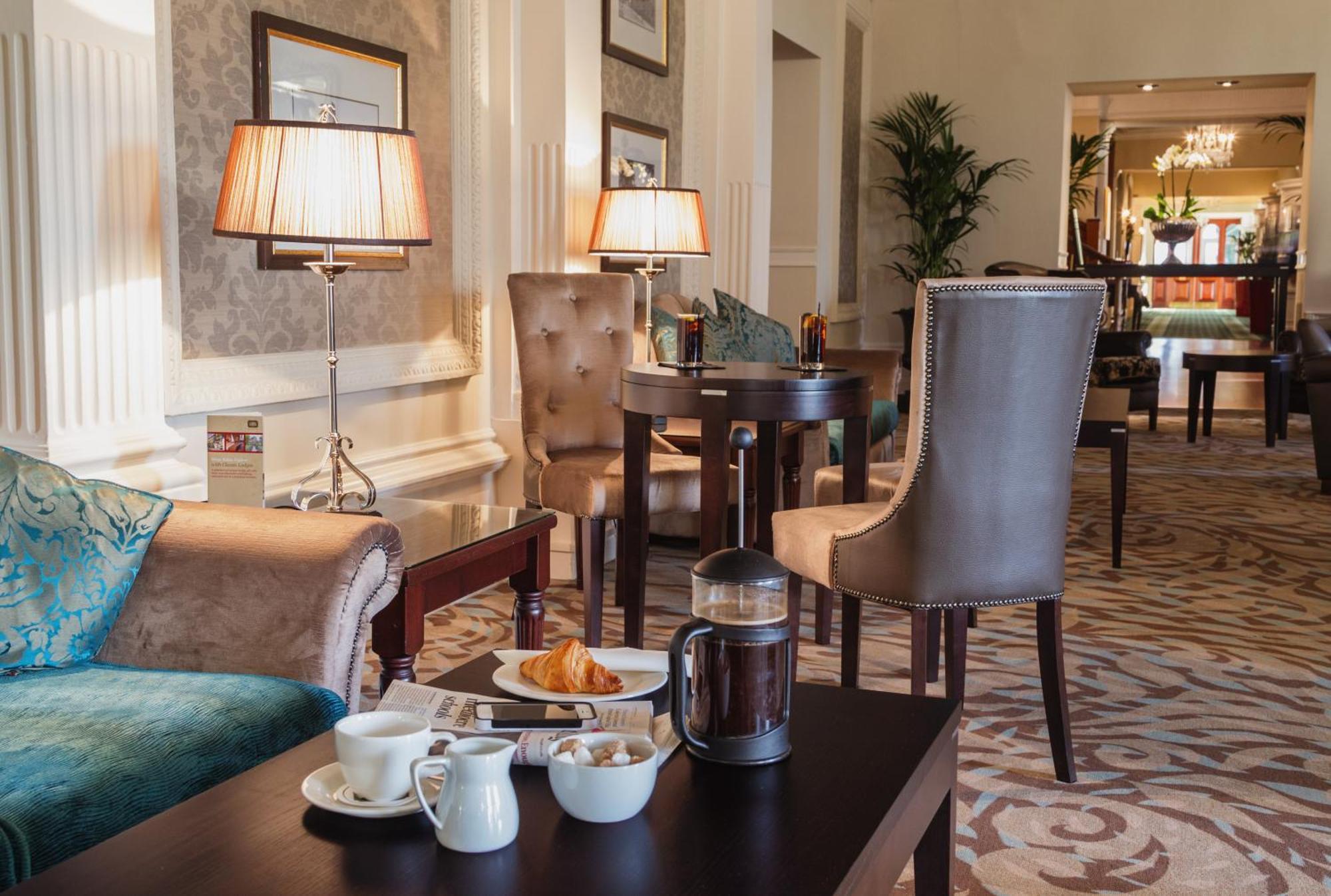 Old Swan Hotel هاروغايت المظهر الخارجي الصورة