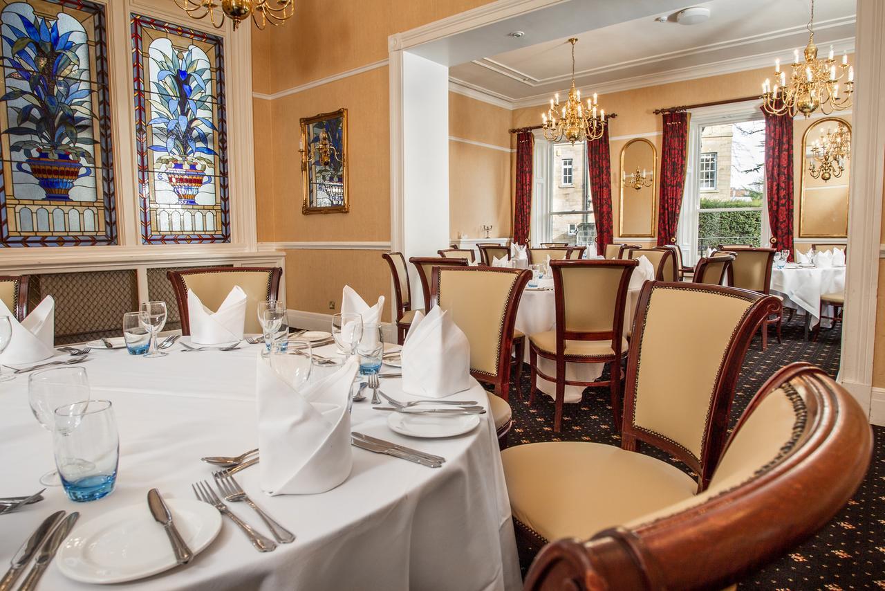 Old Swan Hotel هاروغايت المظهر الخارجي الصورة