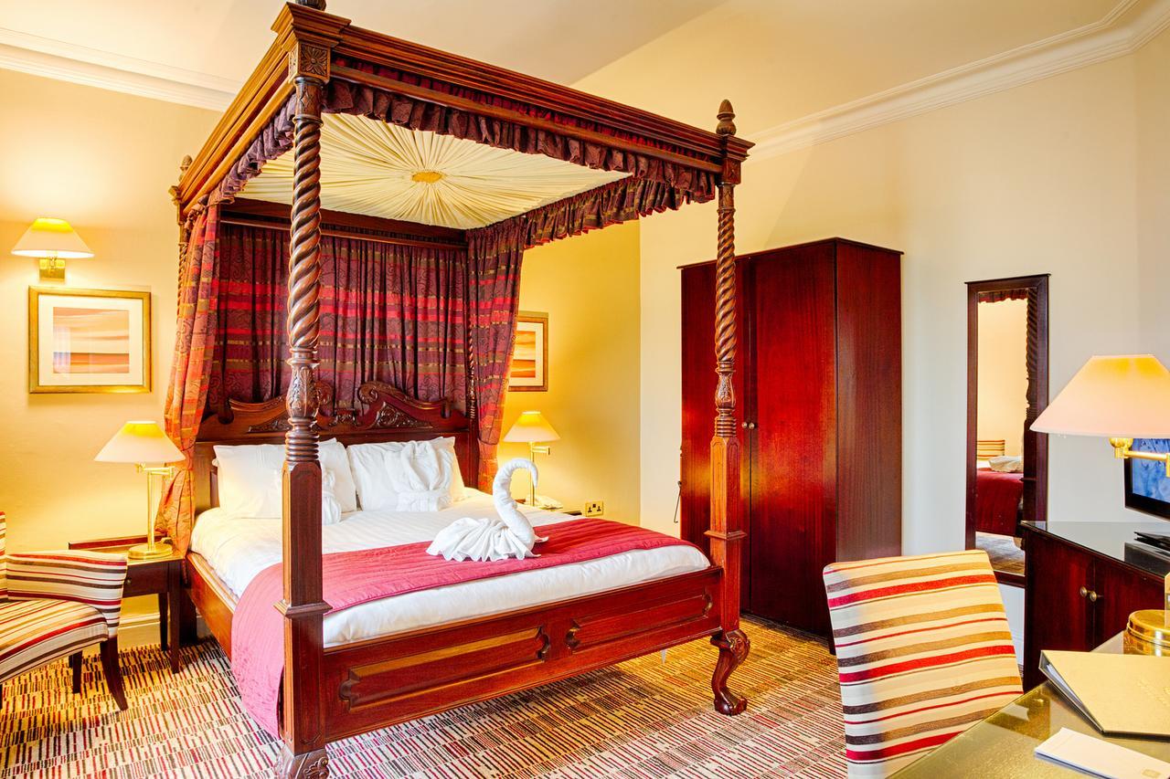 Old Swan Hotel هاروغايت المظهر الخارجي الصورة
